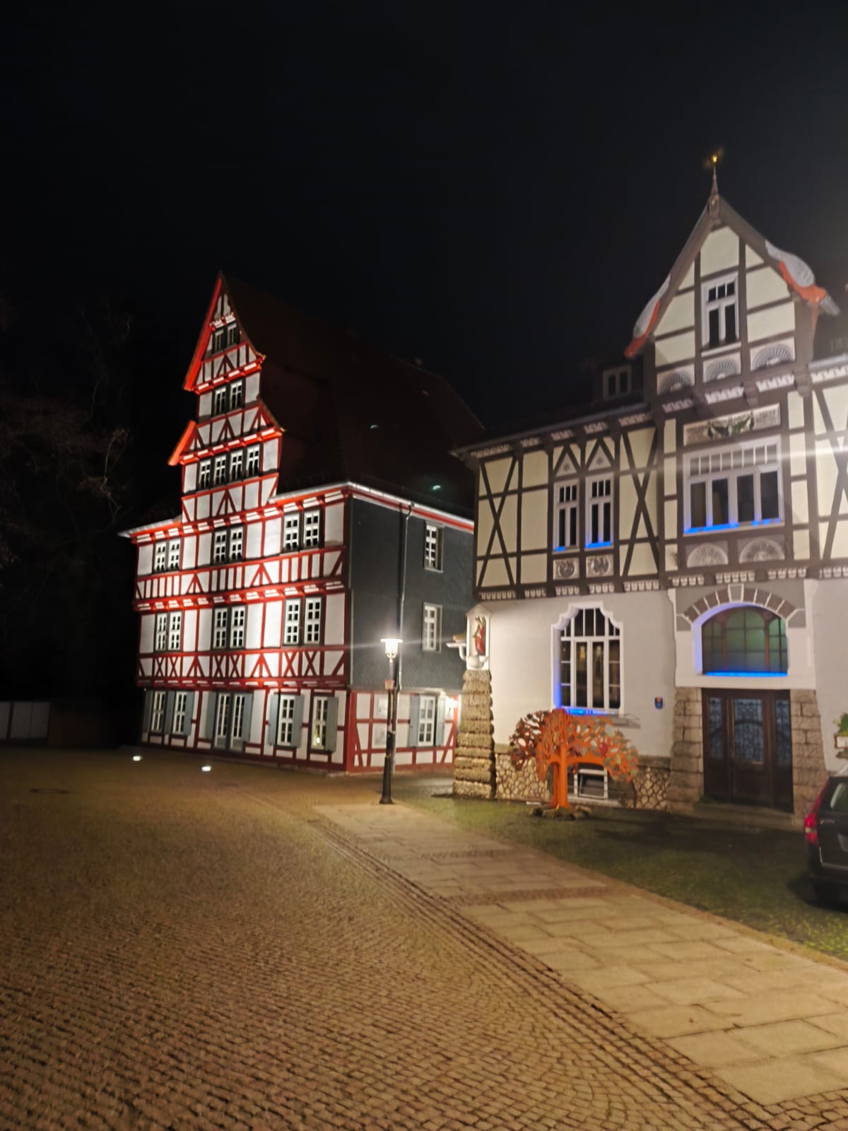 Ehemalige Bücherei und Tabaluga-Haus